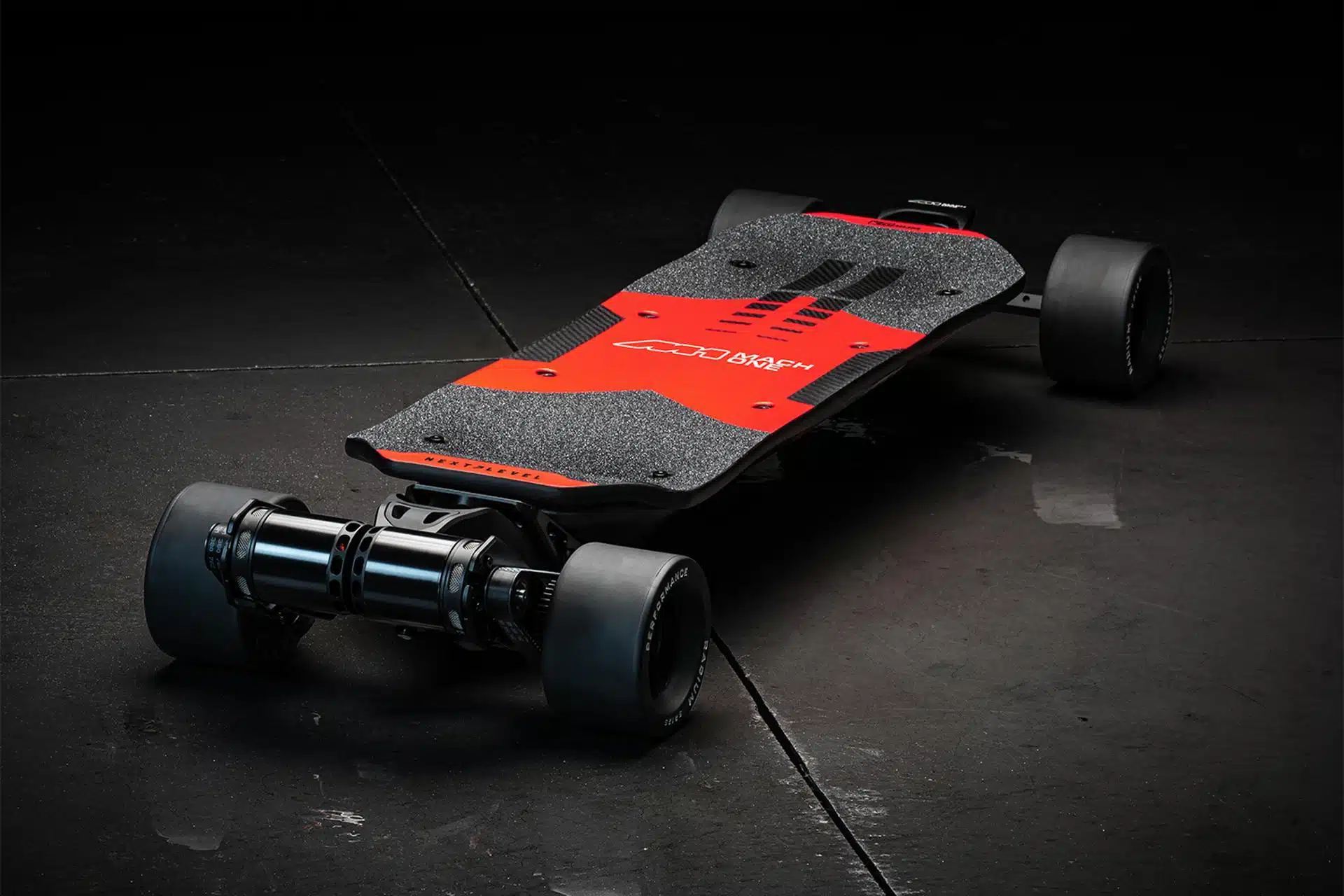 Le Mach One n'est pas un skateboard électrique comme les autres