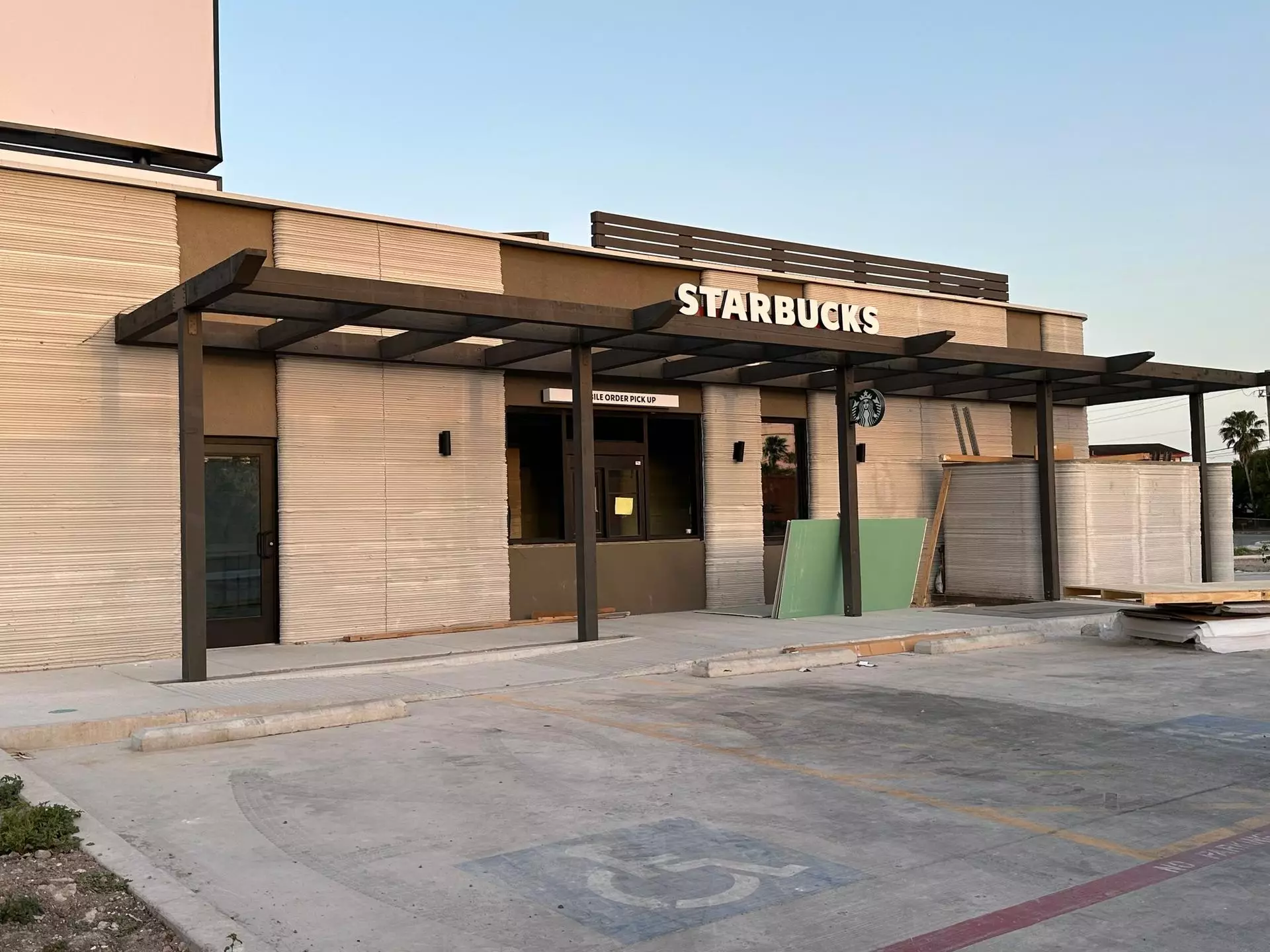 Ce Starbucks conçu en impression 3D se trouve à Brownsville, au Texas