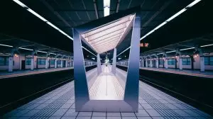 « Révolution ferroviaire au Japon » : un abri remplacé en un temps record de 6 heures grâce à l'impression 3D, un exploit saisissant et inédit