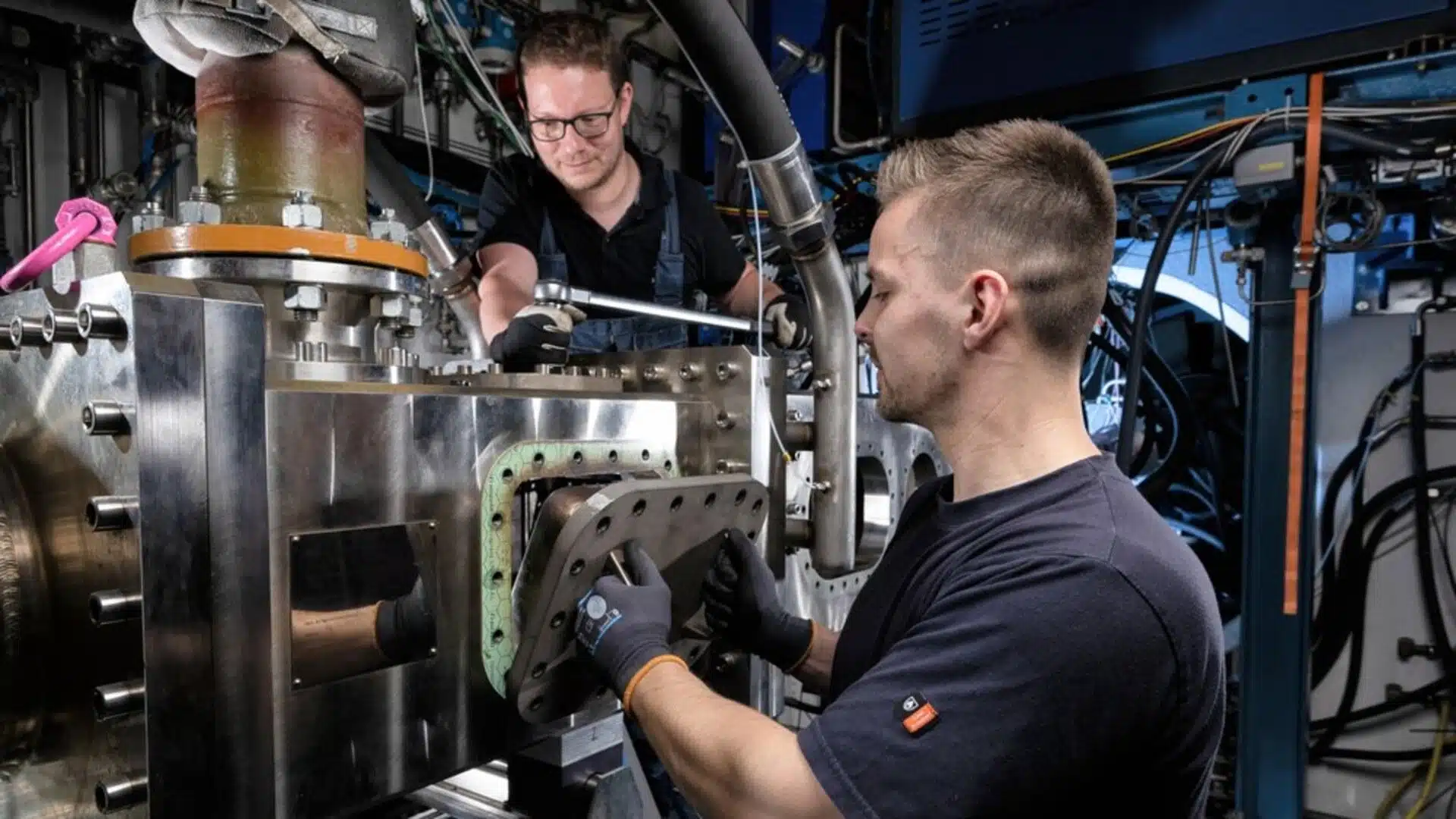 Rolls-Royce a développé un moteur à réaction novateur pour diminuer les émissions de fumée noire.