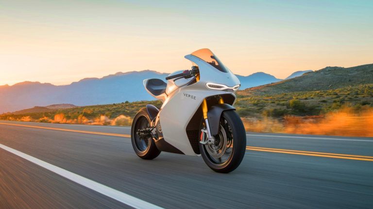 « La moto électrique la plus endurante de l’histoire établit un record mondial » : cette prouesse technique redéfinit les frontières de la mobilité durable