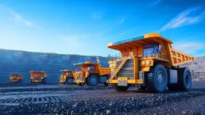 Illustration de camions autonomes électriques opérant dans une mine de charbon en Chine. Image réalisée par IA.