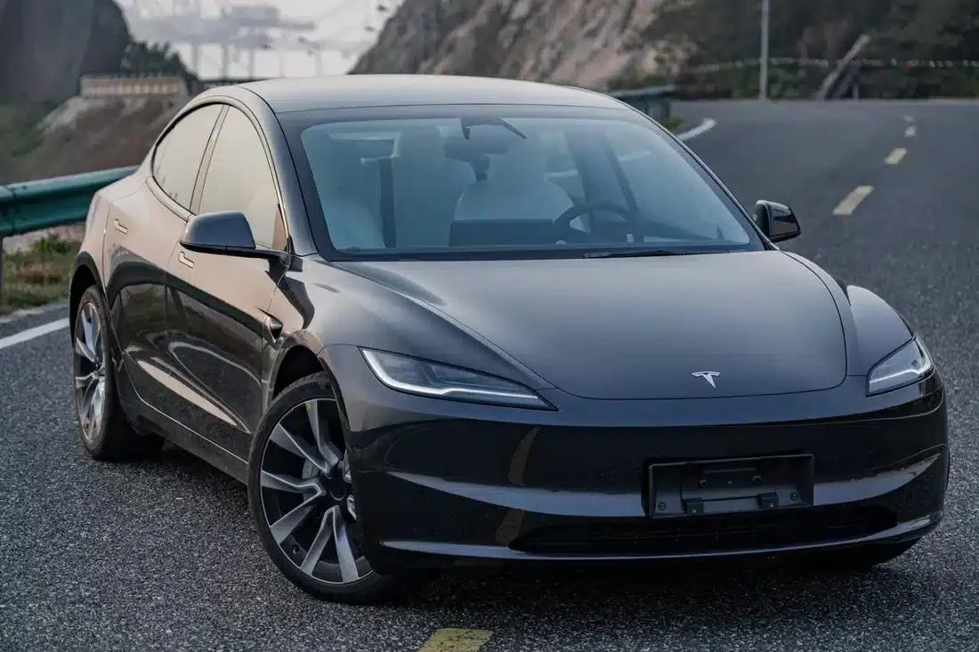 Nouvelle version de la Tesla Model 3 Highland