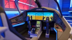 Illustration de l'alliance entre Trak Racer et Airbus pour développer des simulateurs de vol innovants.