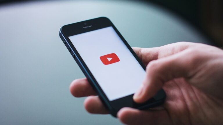 « Un tsunami publicitaire incontrôlable » : YouTube, cette machine à cash qui défie les lois du marché et menace l’équilibre des médias en ligne