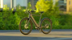 Illustration de l'innovation durable du vélo électrique Pi-POP utilisant des supercondensateurs pour une autonomie illimitée.