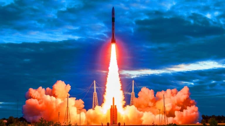 « C’est l’arme que tout le monde redoute » : le missile nucléaire américain frappe à 10 460 km et pulvérise l’équilibre mondial fragile
