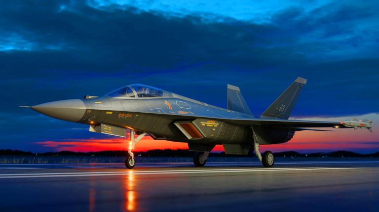 L’avion de chasse de 6e génération apparaît enfin, « j’ai senti la terre trembler » devant la mise en scène saisissante de sa puissance futuriste
