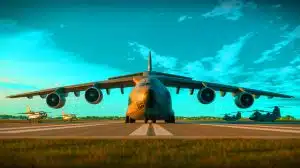 « Ils mettent 6 hélicos dedans » : cet avion monstre américain qui écrase tous les autres pays et change tout Illustration de l'avion cargo géant Windrunner proposé pour le transport militaire par la startup Radia.