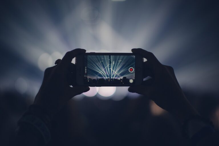 AutoCap : l&rsquo;application qui transforme vos vidéos en récits captivants et accessibles à tous