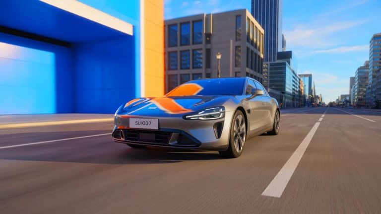 « Il a bougé tout seul » : un Xiaomi SU7 s’anime sans conducteur et relance la peur des voitures connectées