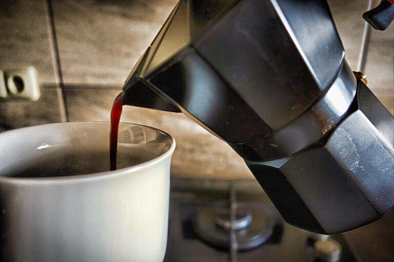 Turbo Moka pot : une révolution dans votre cuisine avec un café prêt deux fois plus vite grâce à sa base innovante